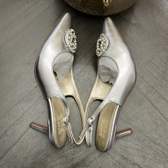 NATURALIZER EMILY EMBELLISHED SLINGBACK HEELS