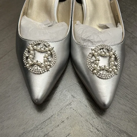 NATURALIZER EMILY EMBELLISHED SLINGBACK HEELS