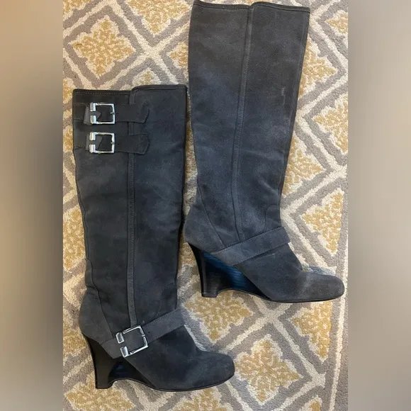Naughty Monkey Gray Suede Boots 7.5