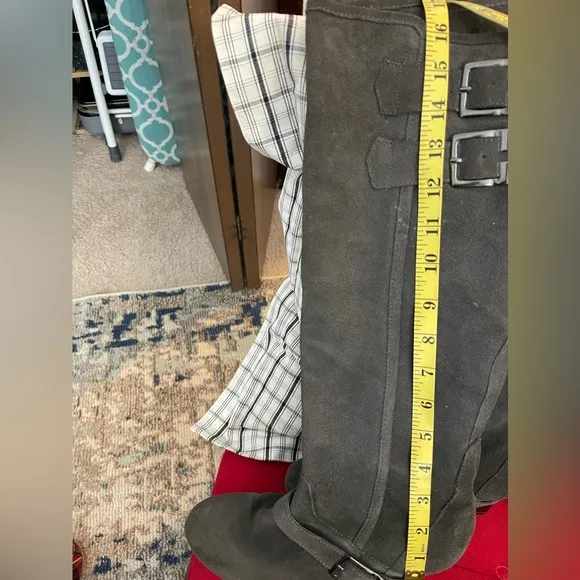 Naughty Monkey Gray Suede Boots 7.5