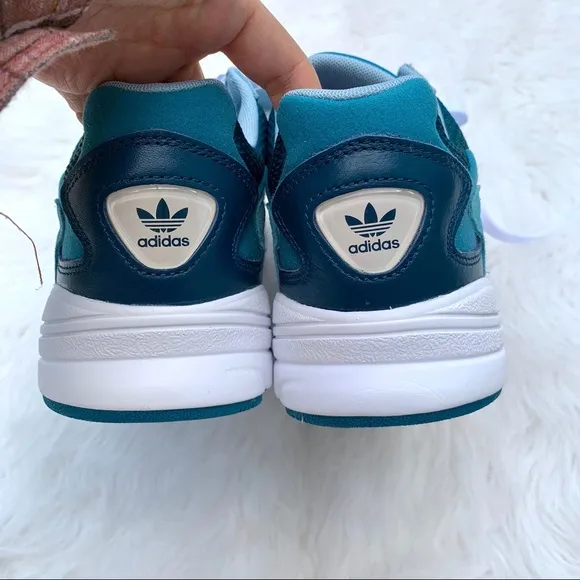New Adidas Falcon Original Blue Sneakers Size 9.5