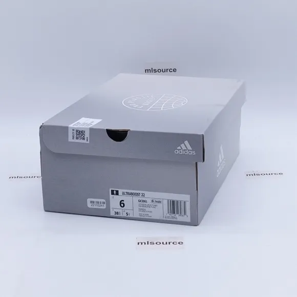 NEW adidas Ultraboost 22 Running Shoes GX3061 Legacy Indigo