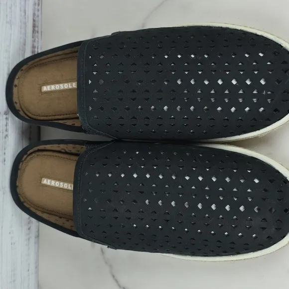NEW AEROSOLES SIZE 8 SLIP ON BLACK FUN LEATHER MULE SHOES LASER CUT NWT