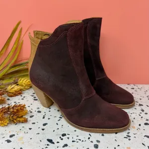 NEW Anthropologie J Shoes Ranch 2 Burgundy Suede Women’s Heeled Booties Sz 8.5