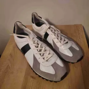 New Authentic Sandro White And Grey Suede Lace Up Sneakers Size 11/45 Mens