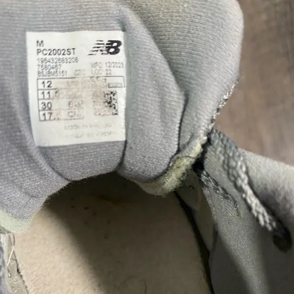 NEW BALANCE 2002R Boys Sneakers