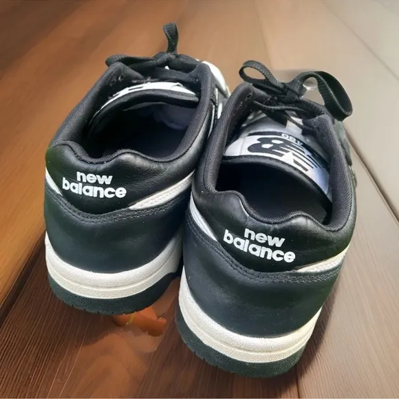 New Balance 480 Black and White Classic Sneakers