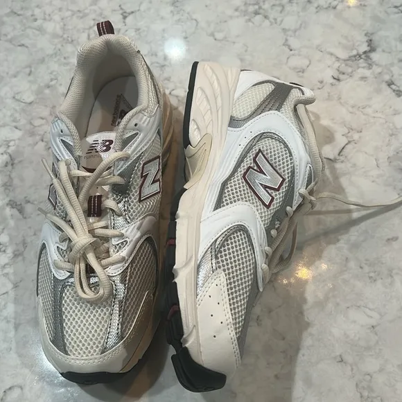 New Balance 530 Shoes, Women's, M9/W10.5 White/Burgundy Ash