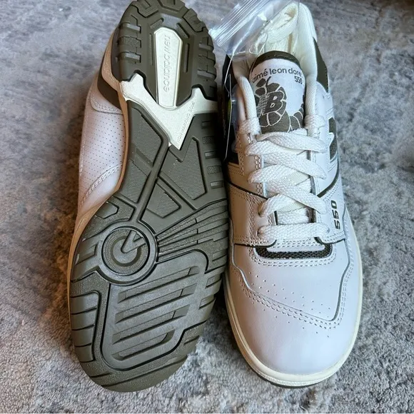 New Balance 550 x AIME Leon DORE White Olive Brand New Men's Size 6/ Women's 7.5