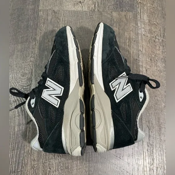 NEW BALANCE 990 Boys Sneakers