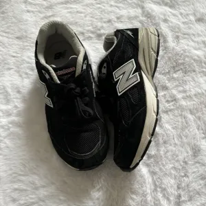 New Balance 990v3 Sneakers GC990BS3 Suede Black Silver KIDS Size 3