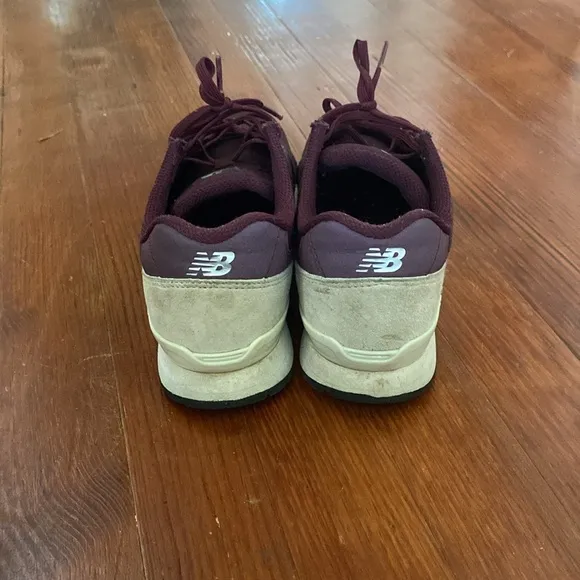 New Balance 996 sneakers purple women’s size 9