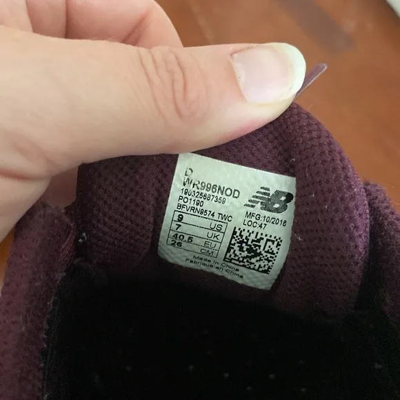 New Balance 996 sneakers purple women’s size 9