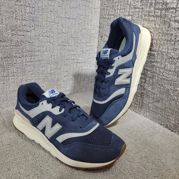 New Balance 997 Men's Size 9.5 US Navy Blue Suede Athletic Sneakers CM997HTF
