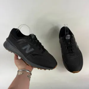 New Balance 997 Sneakers Men's 10.5 Black Leather Lace Up Low Top Golf Shoes