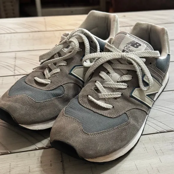 New Balance Classic 574 Tennis Shoes - Men's Size 10.5