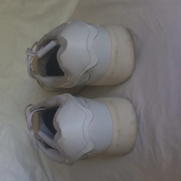 New Balance CT302 White Sneakers Leather Suede Size 10