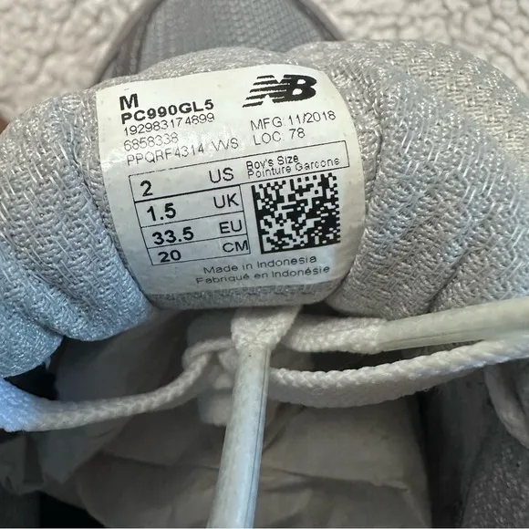 New Balance Kid's 990v5 Sneaker Shoes, Grey size 2 (20CM)
