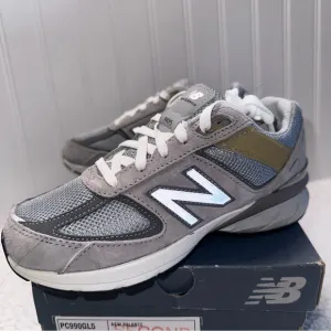 New Balance Kid's 990v5 Sneaker Shoes, Grey size 2 (20CM)