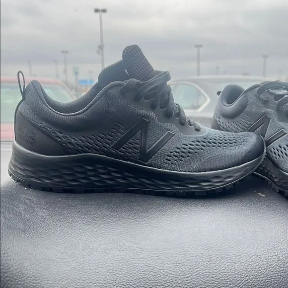 New Balance women or men Black Running Shoes fresh foam arishi
