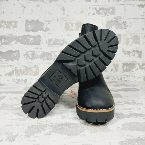 NEW Blondo Dakota Black Leather Side Zipper Buckle Waterproof Ankle Boots W562