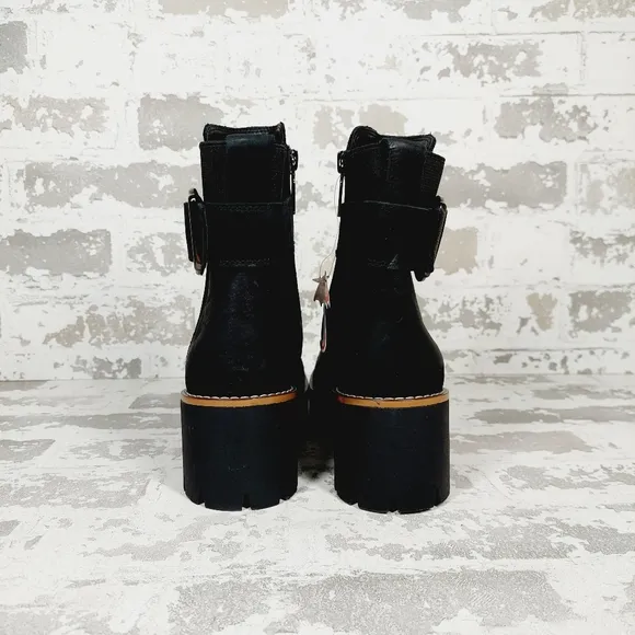 NEW Blondo Dakota Black Leather Side Zipper Buckle Waterproof Ankle Boots W562