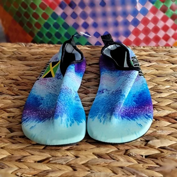 New Cute ocean blue vibe water shoes 🇯🇲🇯🇲🇯🇲
