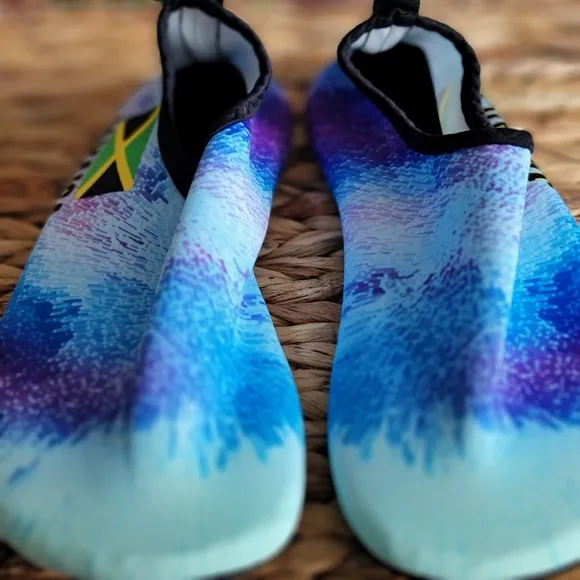 New Cute ocean blue vibe water shoes 🇯🇲🇯🇲🇯🇲