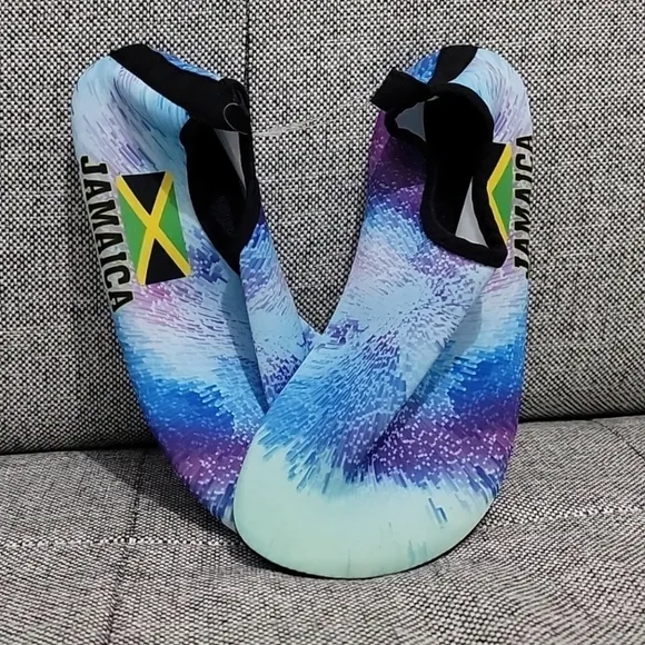 New Cute ocean blue vibe water shoes 🇯🇲🇯🇲🇯🇲