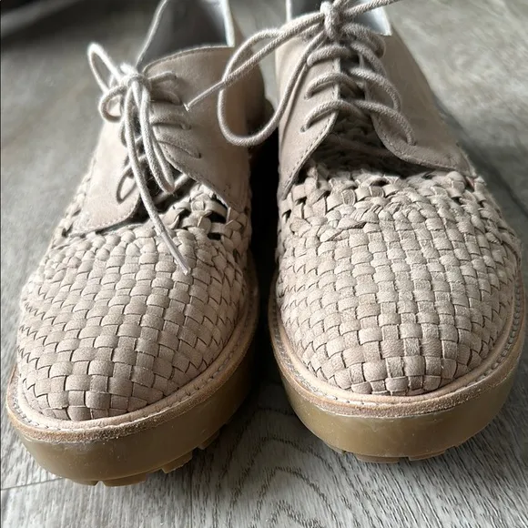 NEW! Eileen Fisher Beige Woven Lace-Up Shoes