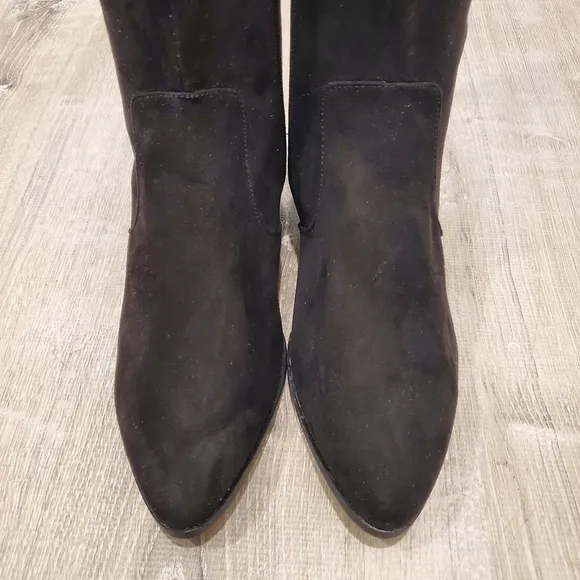 NEW Enzo Angiolini Marala Black Faux Suede Boots