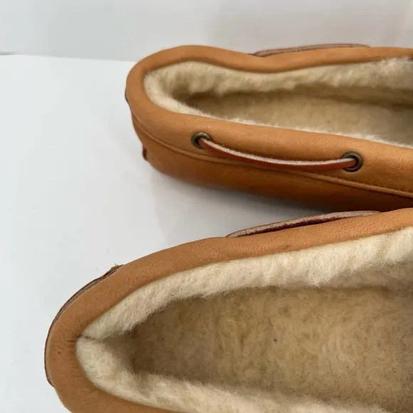 New Genuine Moose shearling sippers men’s shoes