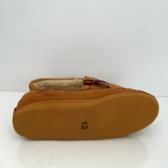 New Genuine Moose shearling sippers men’s shoes