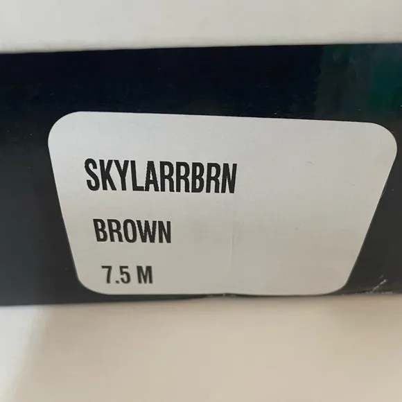 NEW IN BOX Alfani Skylarr Brown Leather Boots, 7.5