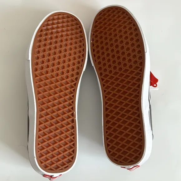 New In Box Vans Slip-On Charcoal Skate Sneaker Shoes