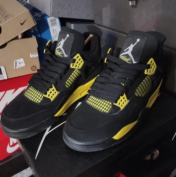 New Jordan 4 Thunder Men's Black and Yellow Sneakers
