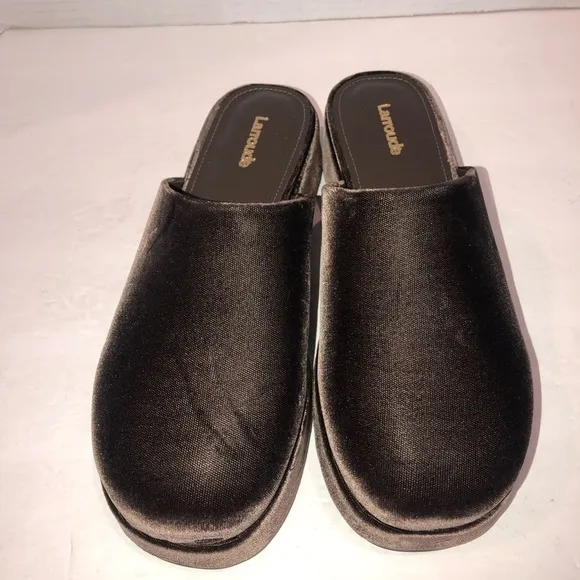 New Larroude x Anthropologie Miso Flatform Espresso Velvet Clogs Shoes sz 8