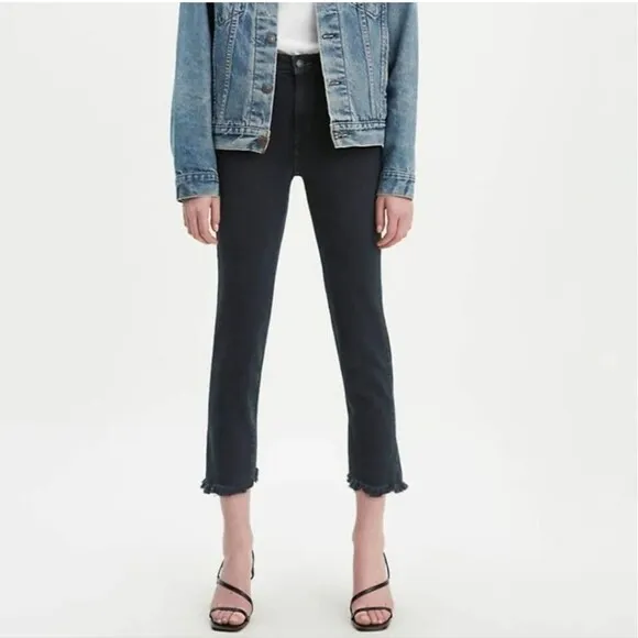 NEW Levi's 724 Size 26 Black High-Rise Straight-Leg Ankle Jeans Distressed Hems