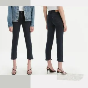NEW Levi's 724 Size 26 Black High-Rise Straight-Leg Ankle Jeans Distressed Hems