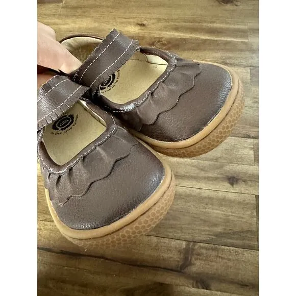 NEW Livie &amp; Luca Mocha Brown Leather Ruche Classic Mary Jane Shoes Velcro 9