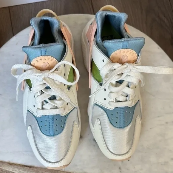 New! Nike Air Huarache SE White Sneakers Shoes Size 7.5