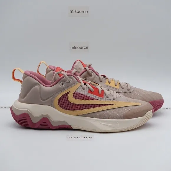 NEW Nike Giannis Immortality 3 Basketball Shoes DZ7533-200 Beige