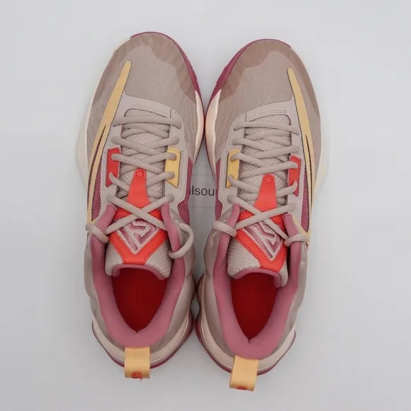 NEW Nike Giannis Immortality 3 Basketball Shoes DZ7533-200 Beige