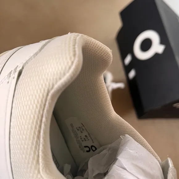 NEW On Running Roger Centre Court Men's Sneakers