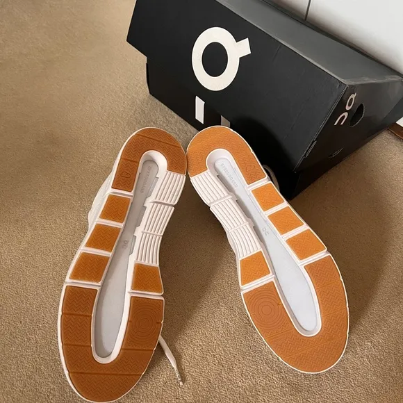 NEW On Running Roger Centre Court Men's Sneakers