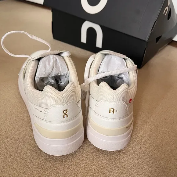 NEW On Running Roger Centre Court Men's Sneakers