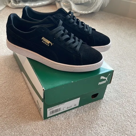 NEW RARE PUMA Suede Classic Gold Metal Badge Black Sneakers Men’s 8US 370081 01