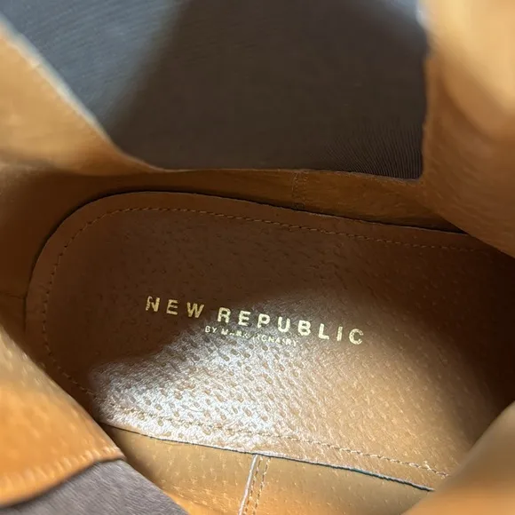 New Republic suede leather boots men’s size 10.5 (d98)