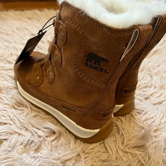 New - Sorel Youth Whitney II Joan Lace WP Boots, Size 1