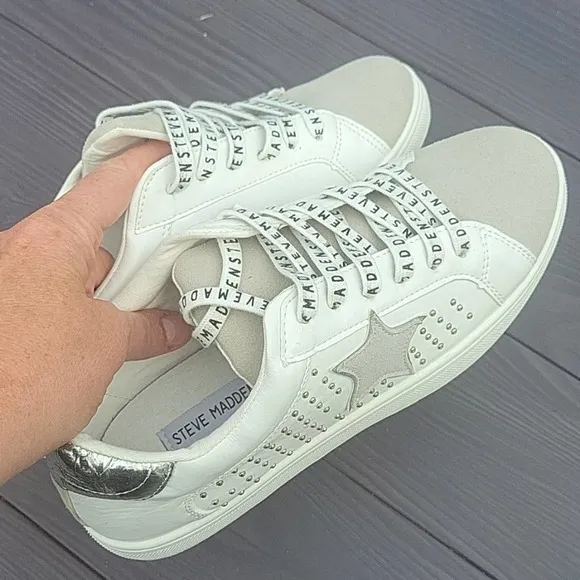 NEW! STEVE MADDEN Amalfi Stud &amp; Star Sneakers 10.
